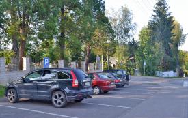 Przycmentarny parking pod lupą Straży Miejskiej