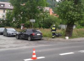 Maków Podhalański: Skuter wjechał w Audi