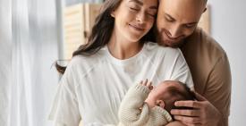 Urodzenie dziecka zgłosisz w aplikacji mObywatel. Nowa usługa dla rodziców.