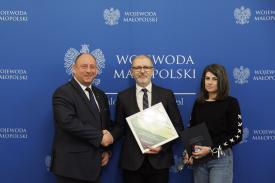 Bystra-Sidzina z rządowym wsparciem na drogę w Bystrej Podhalańskiej.