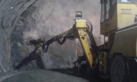   Wznowiono prace przy drążeniu tunelu w Naprawie