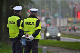 Szybka jazda słono kosztowała kierowcę z powiatu suskiego. 2200 zł mandatu i 18 punktów karnych.