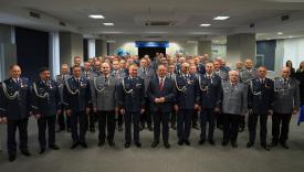 Medale i odznaczenia dla wyróżniających się policjantów i pracowników Policji z powiatu suskiego.