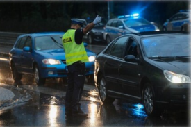 Przed nami długi weekend. Policja apeluje o ostrożność i zapowiada wzmożone kontrole.