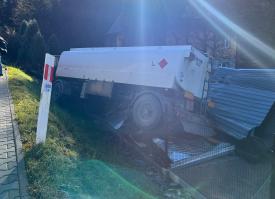 Wypadek cysterny w Zawoi – utrudnienia w ruchu!