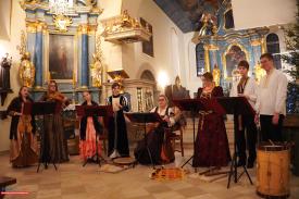 Kolędy dawnych wieków w murach gotyckiej świątyni. Niezwykły koncert w Suchej Beskidzkiej.