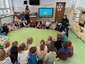 Bezpieczna droga do szkoły – spotkanie z policją w Palczy.