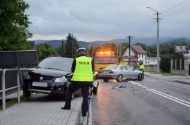 Wypadek w Makowie Podhalańskim. Jedna osoba przewieziona do szpitala