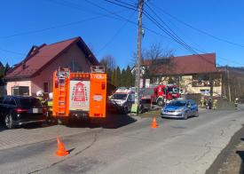 Grzechynia - kolizja osobówki z motocyklem.