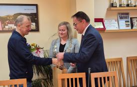 Podziękowania dla Jana Sasuły za wieloletnią pracę trenerską.