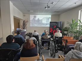 Spotkanie z historią w makowskim Zakładzie Opieki Długoterminowej.