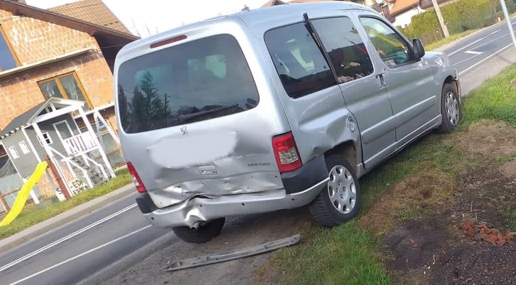 kolizja_bialka_19_peugot