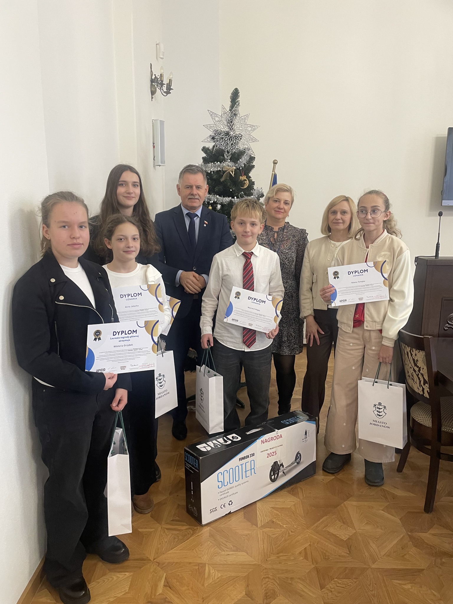 598842509_1385052270082735_1241919483061160257_n