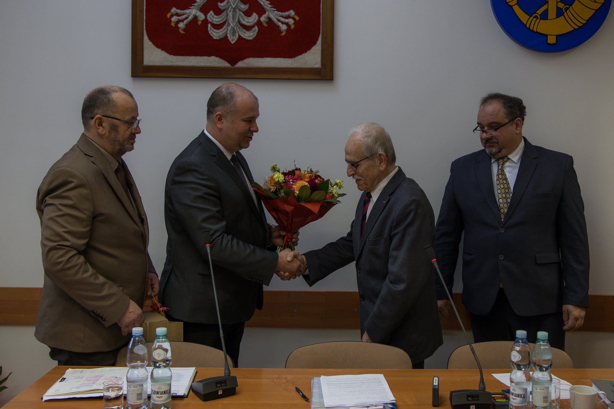 608062742_1180775774180818_4503849443507533740_n